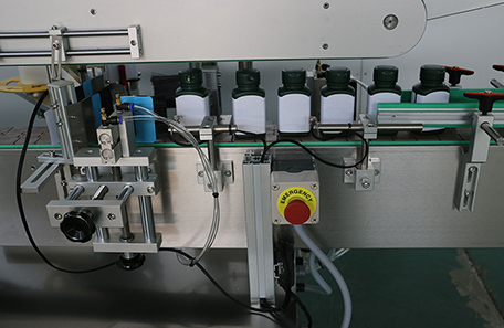 橄欖油貼標機